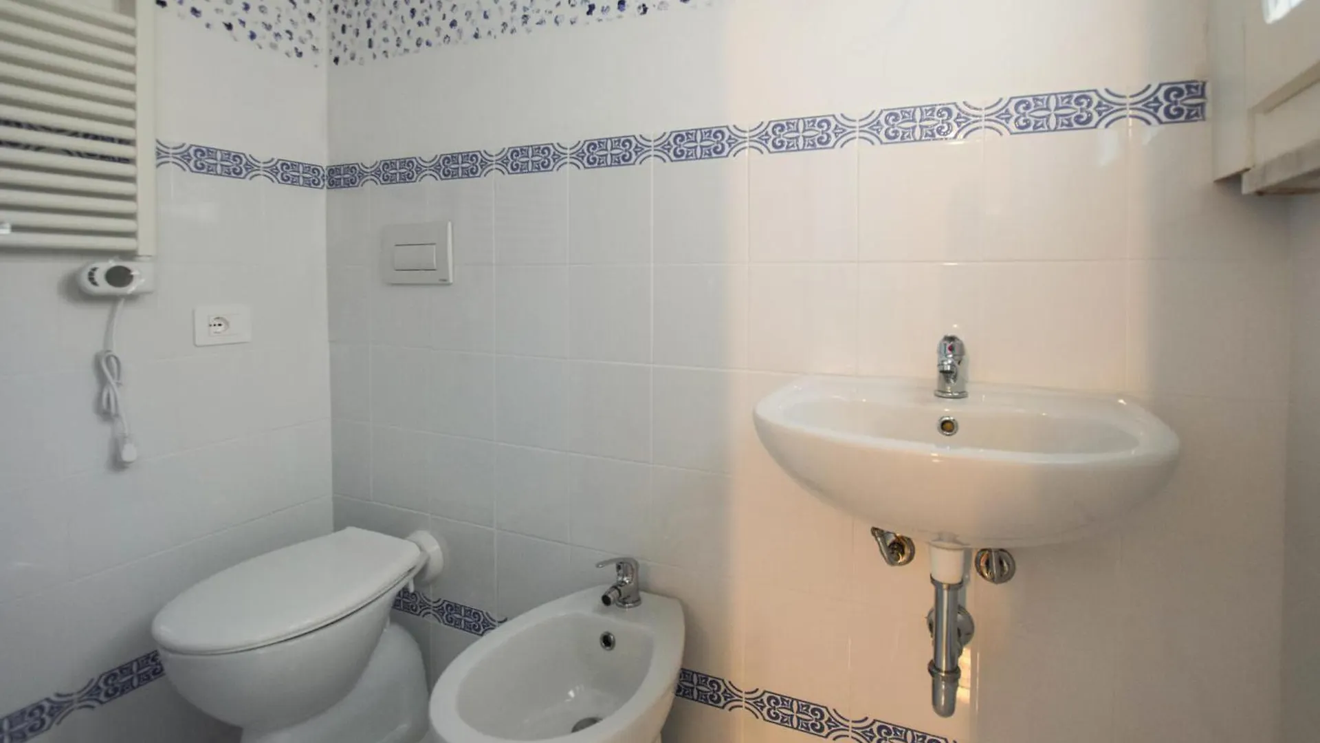Amazing Apartment In Viareggio With Kitchen