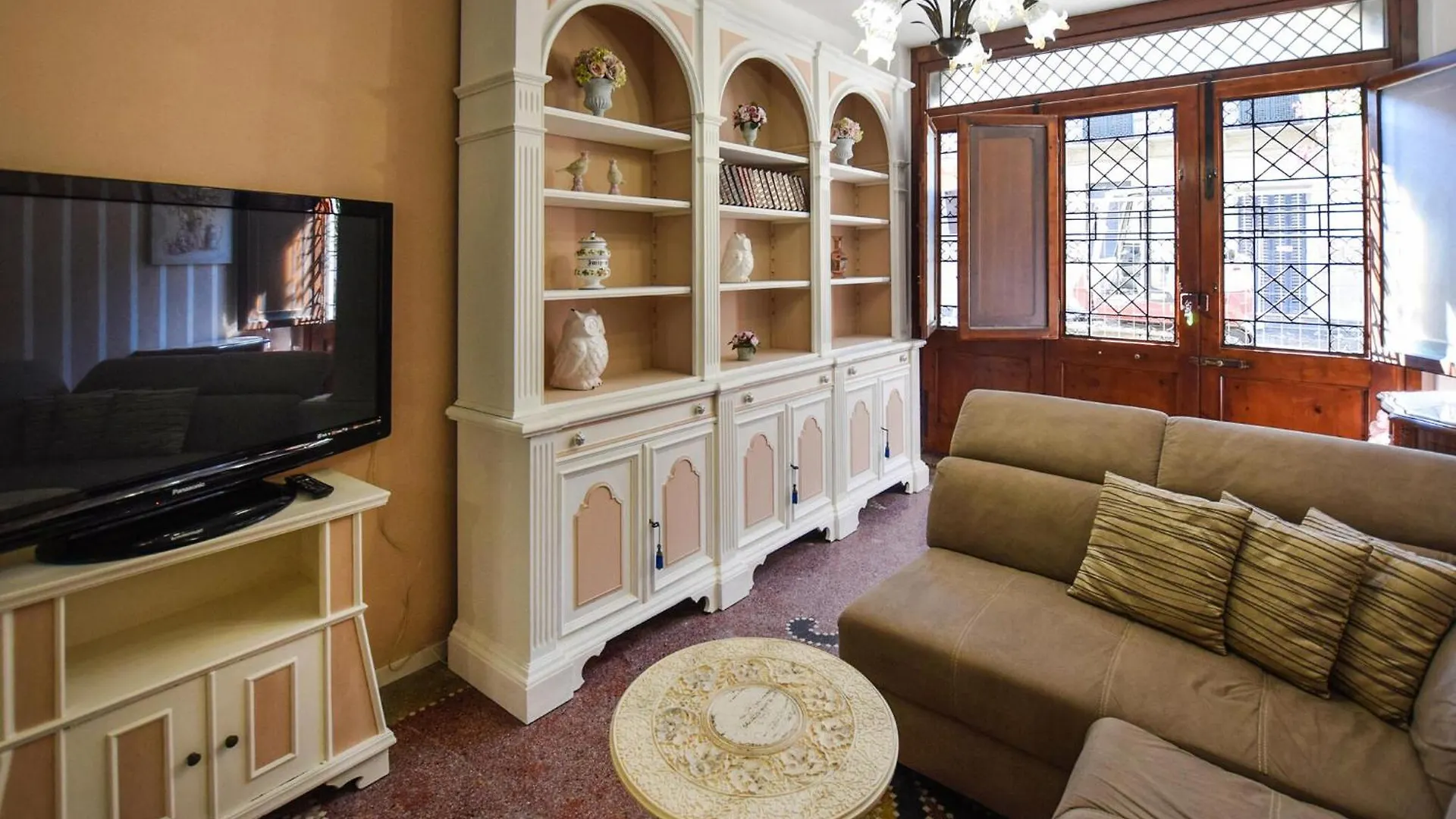 Amazing Apartment In Viareggio With Kitchen
